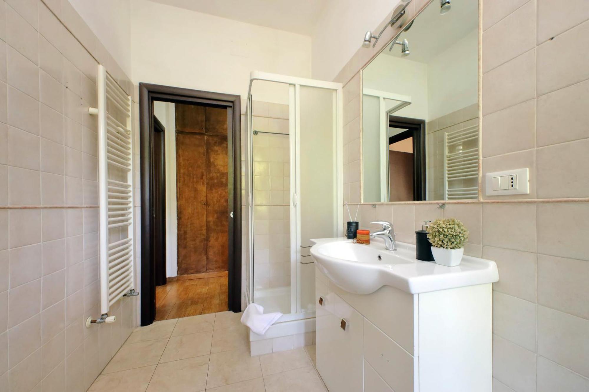 Vatican Flat Cozy With Private Court * Rom